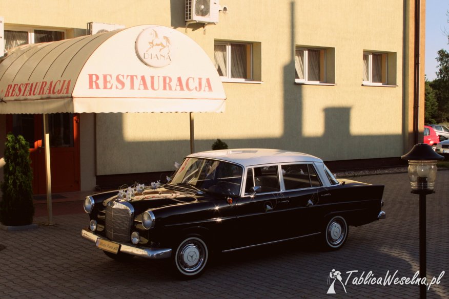 Mercedes W110 do ślubu, zabytek, auto retro, klasyk 