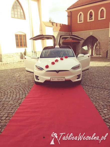 Elektryczna Tesla X- wyjątkowe auto do ślubu