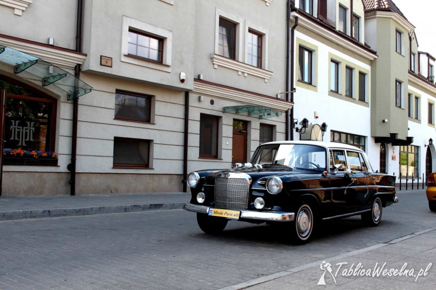 Mercedes W110 do ślubu, zabytek, auto retro, klasyk 