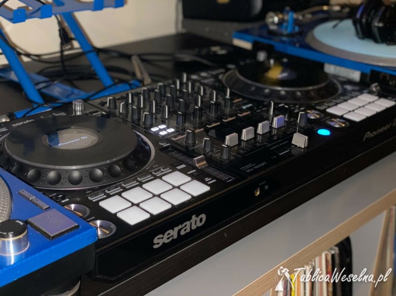 Zupełnie nowy 4-kanałowy profesjonalny kontroler DJ Pioneer DJ DDJ-1000SRT dla rekordbox dj