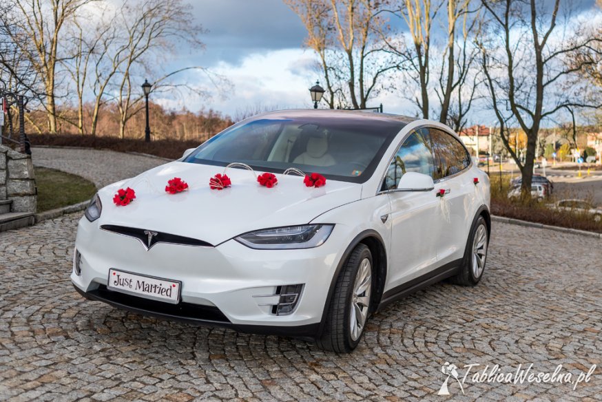 Elektryczna Tesla X- wyjątkowe auto do ślubu