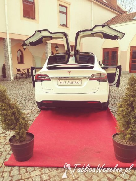 Elektryczna Tesla X- wyjątkowe auto do ślubu