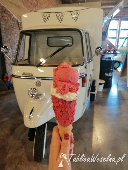 Lody z Piaggio Ape 