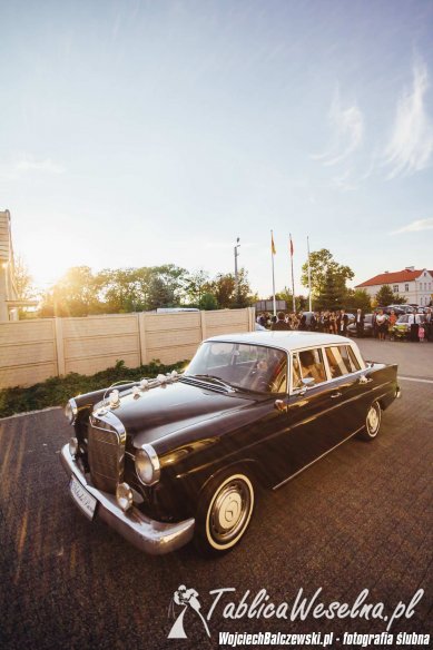 Mercedes W110 do ślubu, zabytek, auto retro, klasyk 