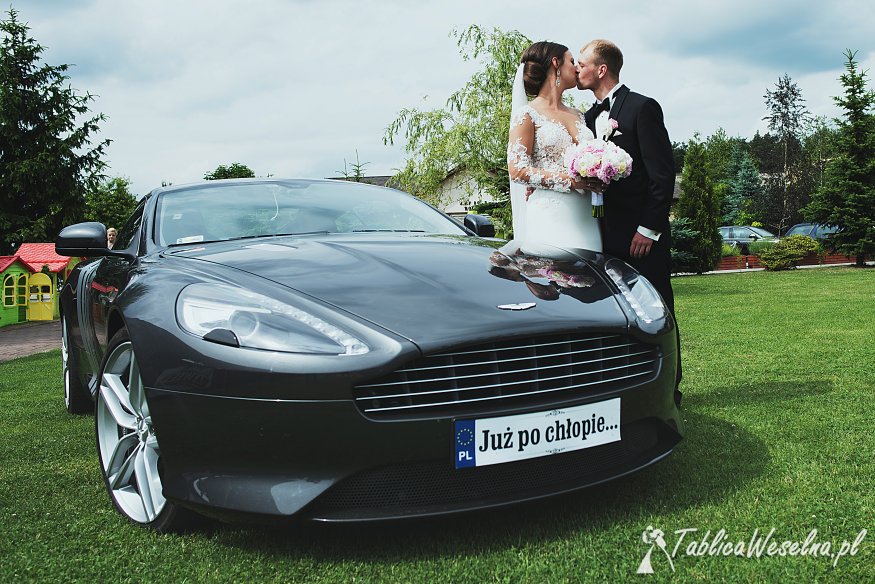 Aston Martin DB9 do ślubu - 30 super samochodów do wynajmu