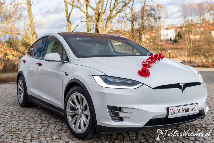 Elektryczna Tesla X- wyjątkowe auto do ślubu