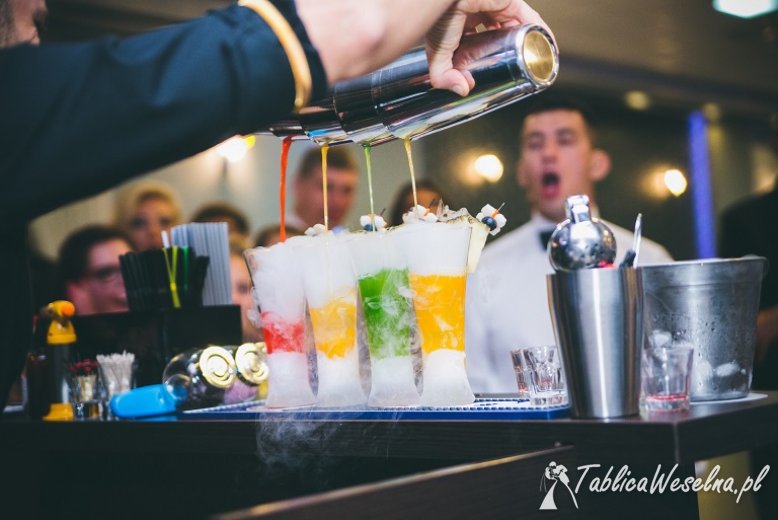 Barmani na wesele - Drink bar - Usługi barmańskie - Pokaz barmański