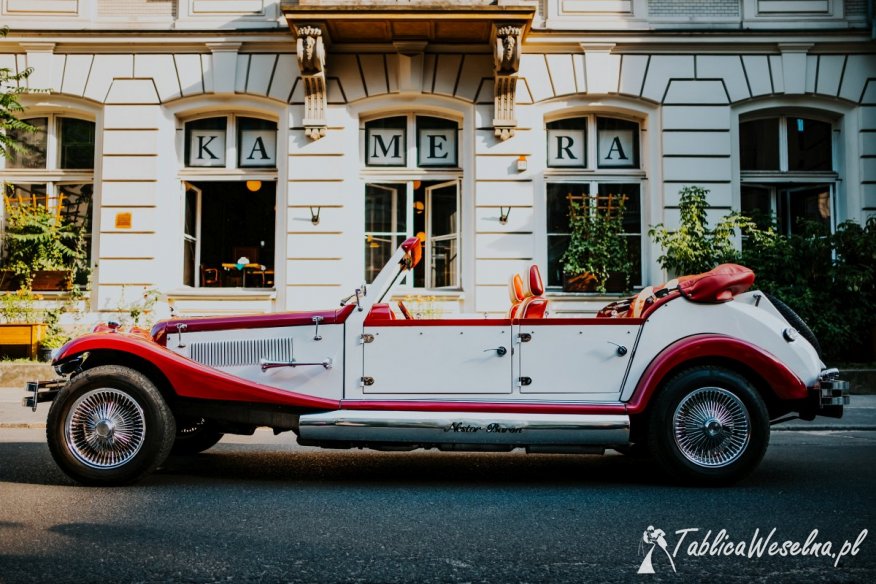 Zabytkowy samochód do ślubu, auto do ślubu Nestor Baron, limuzyna do ślubu Austin Princess i Cadillac 