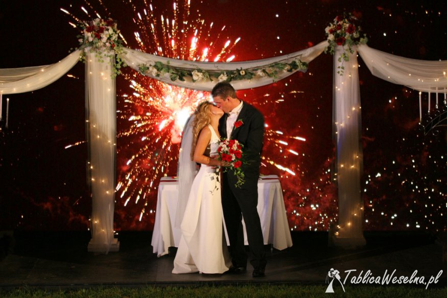 Pokaz fajerwerków wesele, sylwester, festyn, przyjęcie biznesowe 